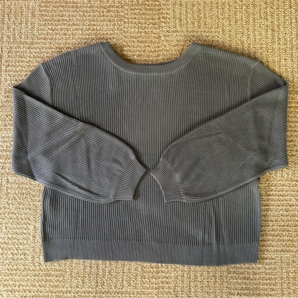 NWT Lululemon Reversible Crossover Sweater in Chambray Blue - Size 10 - Picture 10 of 14